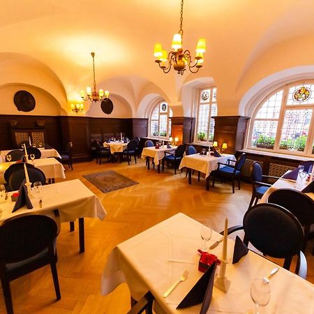 Hotel Zum Ritter St. Georg Heidelberg Bagian luar foto