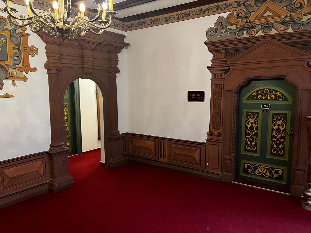 Hotel Zum Ritter St. Georg Heidelberg Bagian luar foto