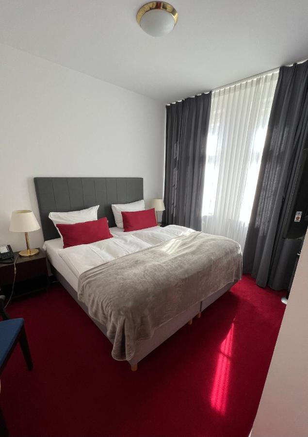 Hotel Zum Ritter St. Georg Heidelberg Bagian luar foto