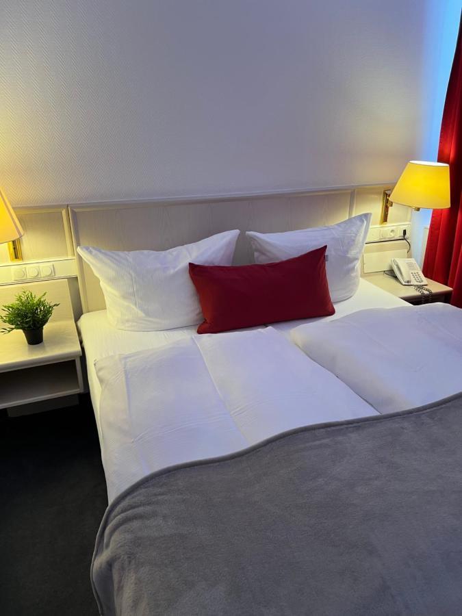 Hotel Zum Ritter St. Georg Heidelberg Bagian luar foto