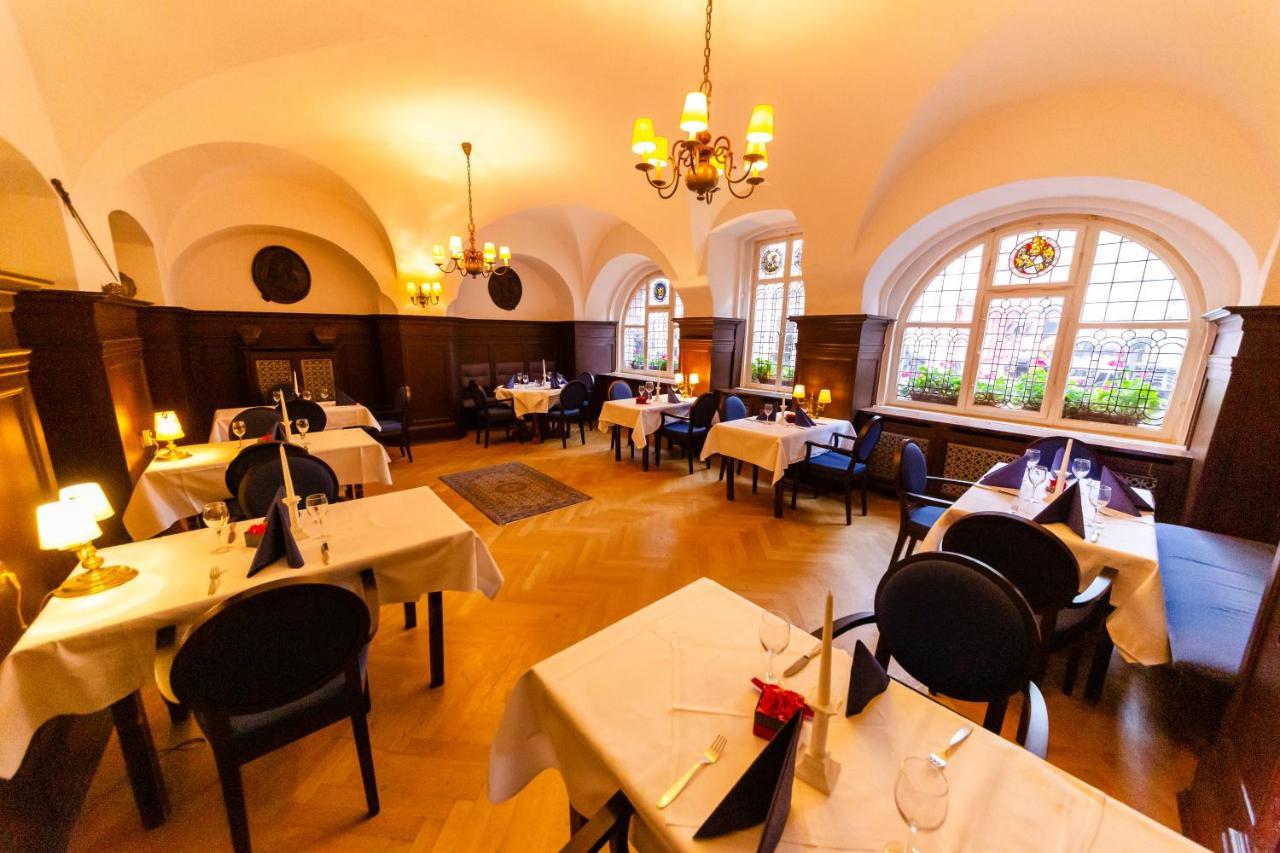Hotel Zum Ritter St. Georg Heidelberg Bagian luar foto