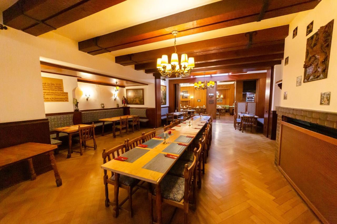 Hotel Zum Ritter St. Georg Heidelberg Bagian luar foto