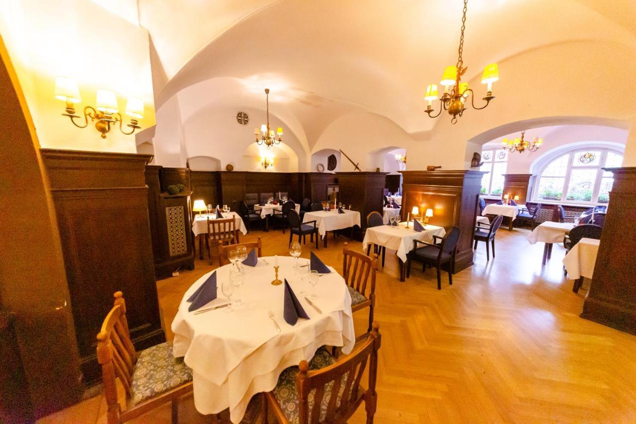 Hotel Zum Ritter St. Georg Heidelberg Bagian luar foto