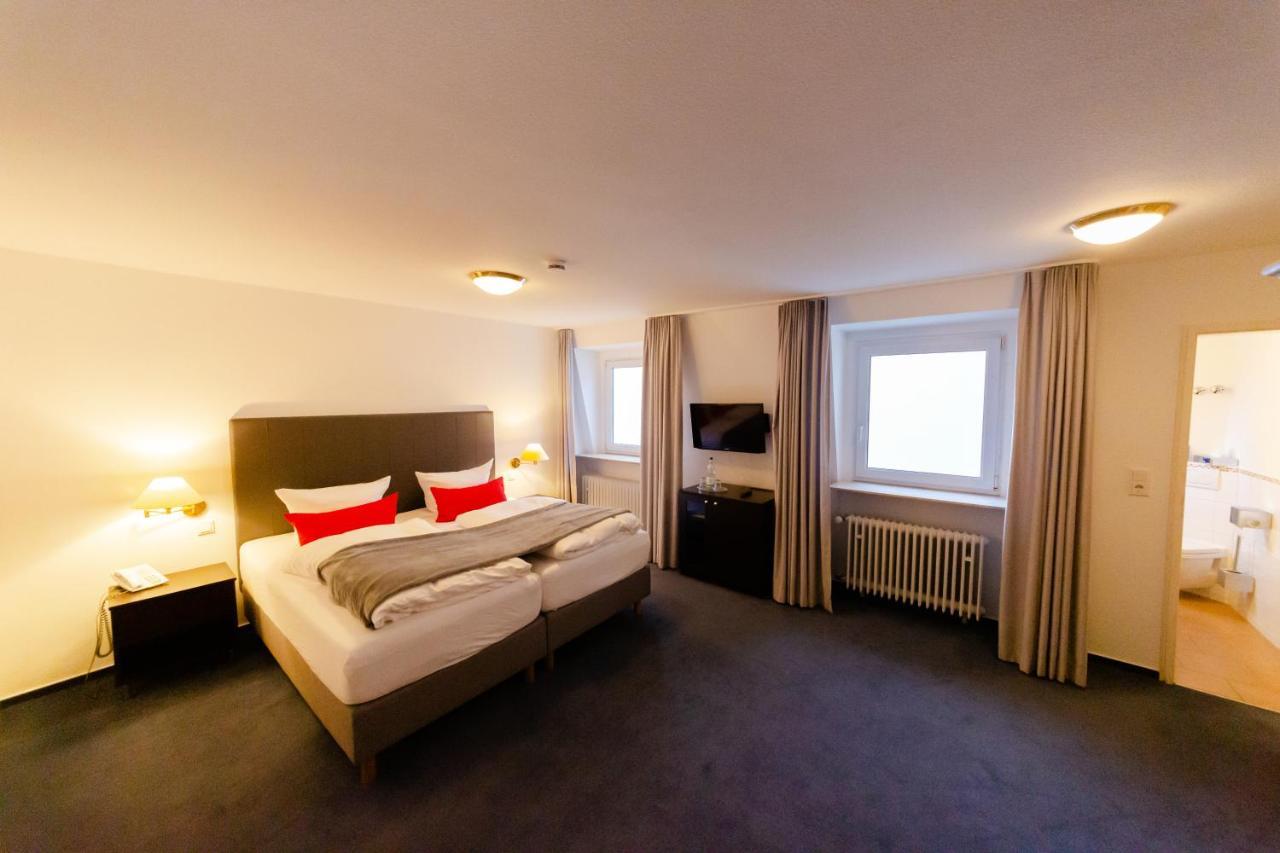 Hotel Zum Ritter St. Georg Heidelberg Bagian luar foto