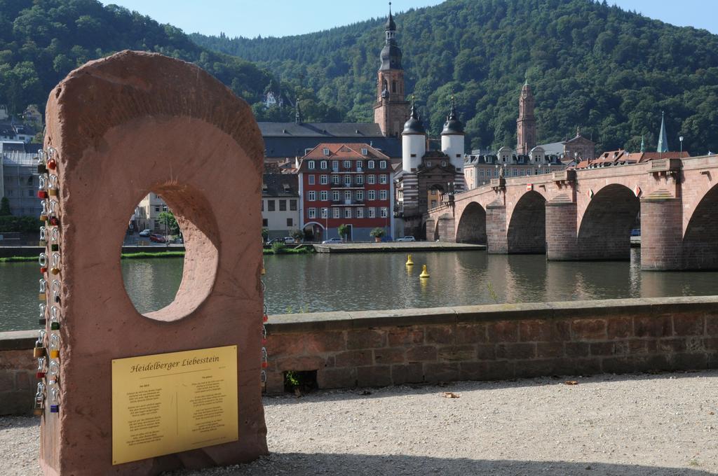 Hotel Zum Ritter St. Georg Heidelberg Bagian luar foto